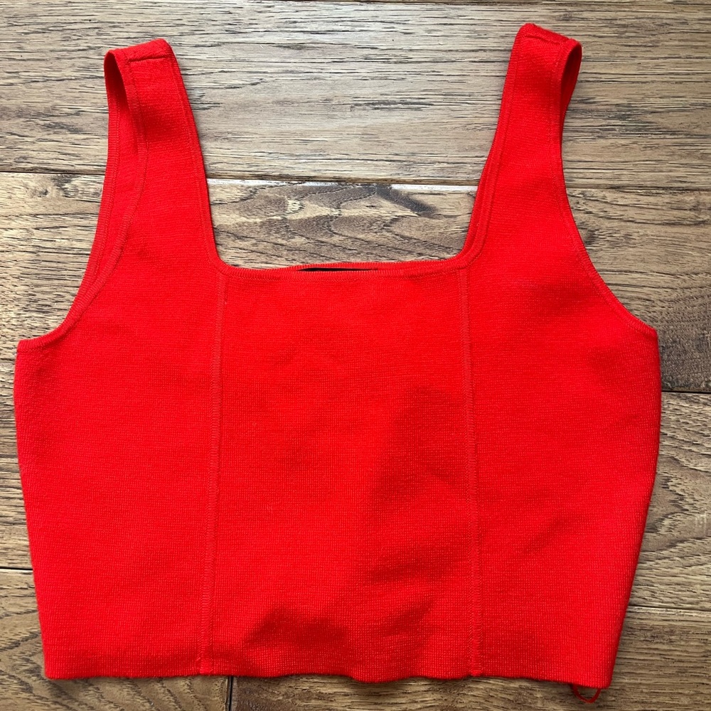 Beautiful House of Harlow brand new top. Red so cute and sexy ! Very flattering